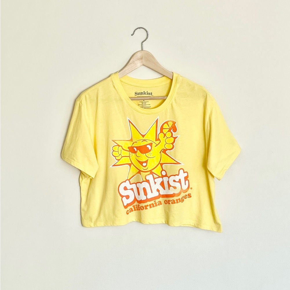 NEW Sunkist California Oranges Cartoon Sun Yellow Cropped T Shirt Women’s Large